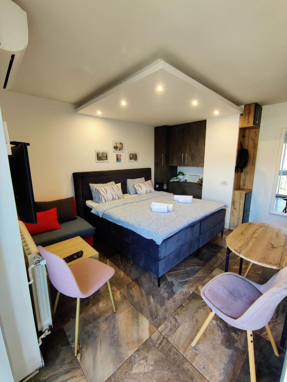 Kala Apartment Újvidék Kültér fotó